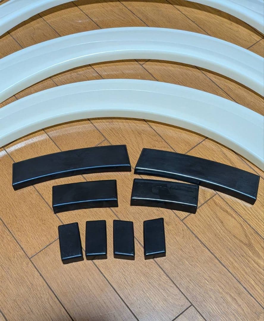 ハイエース オーバーフェンダー25ミリ幅　ティスファクトリー未塗装　未使用