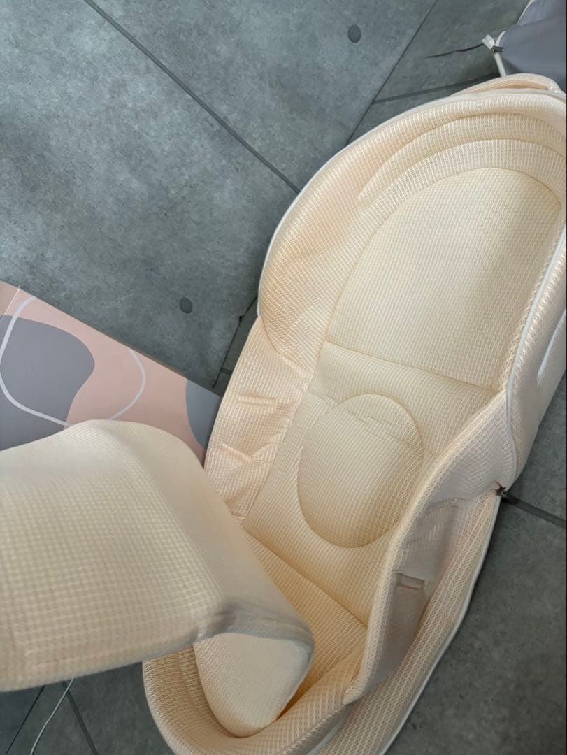 ネオママイズム　折りたたみ式ベッドインベッド　赤ちゃん　ベビーベッド　ホワイト