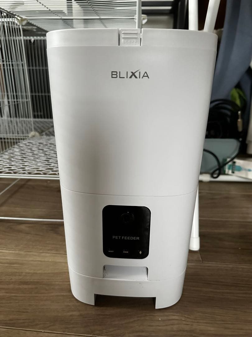 Wi-Fi接続対応カメラ付き自動餌供給器