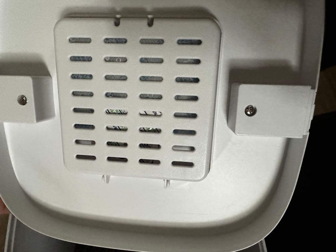 Wi-Fi接続対応カメラ付き自動餌供給器