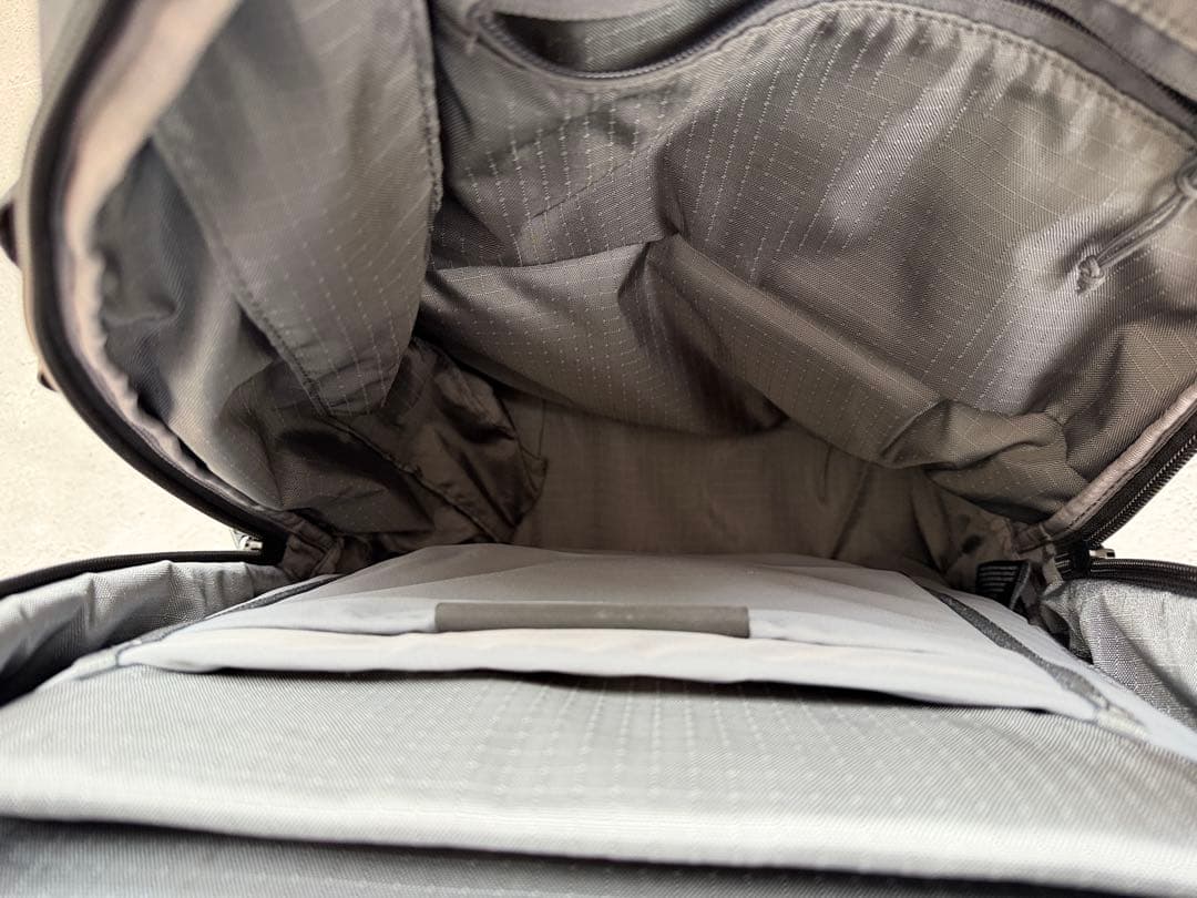 y*u様 ABLE CARRYデイリープラス 21L X-パック　ブラック