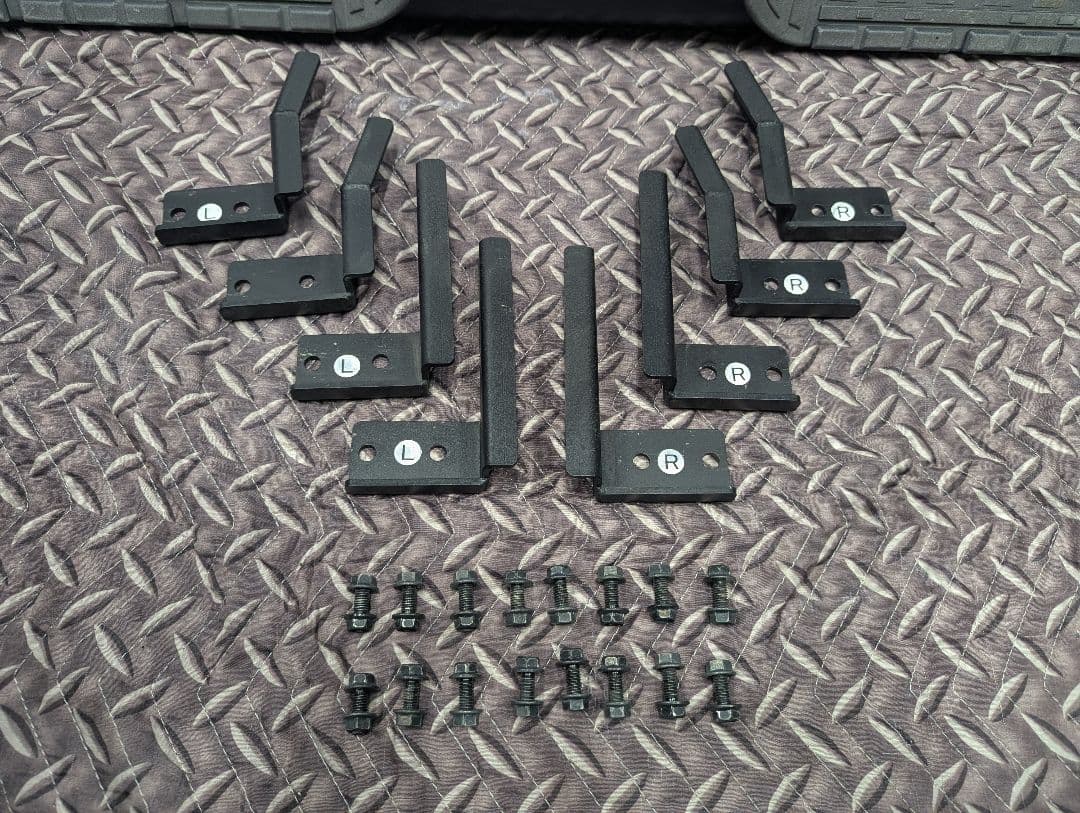 再販ランクル70(GRJ76）JAOSサイドステップ