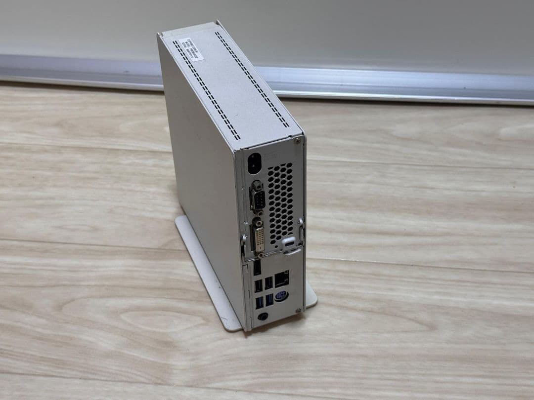 Fujitsu ESPRIMO スリムデスクトップPC Q556/M