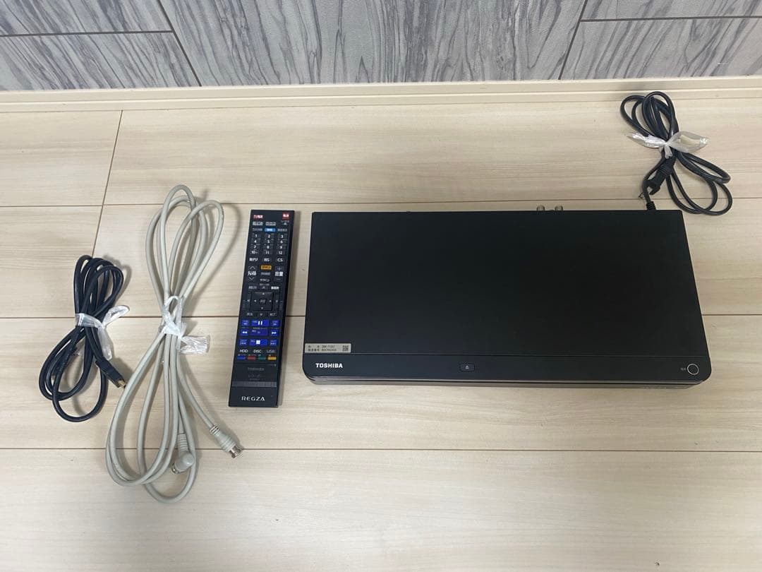 2017年製　東芝製　REGZA ブルーレイディスクレコーダー