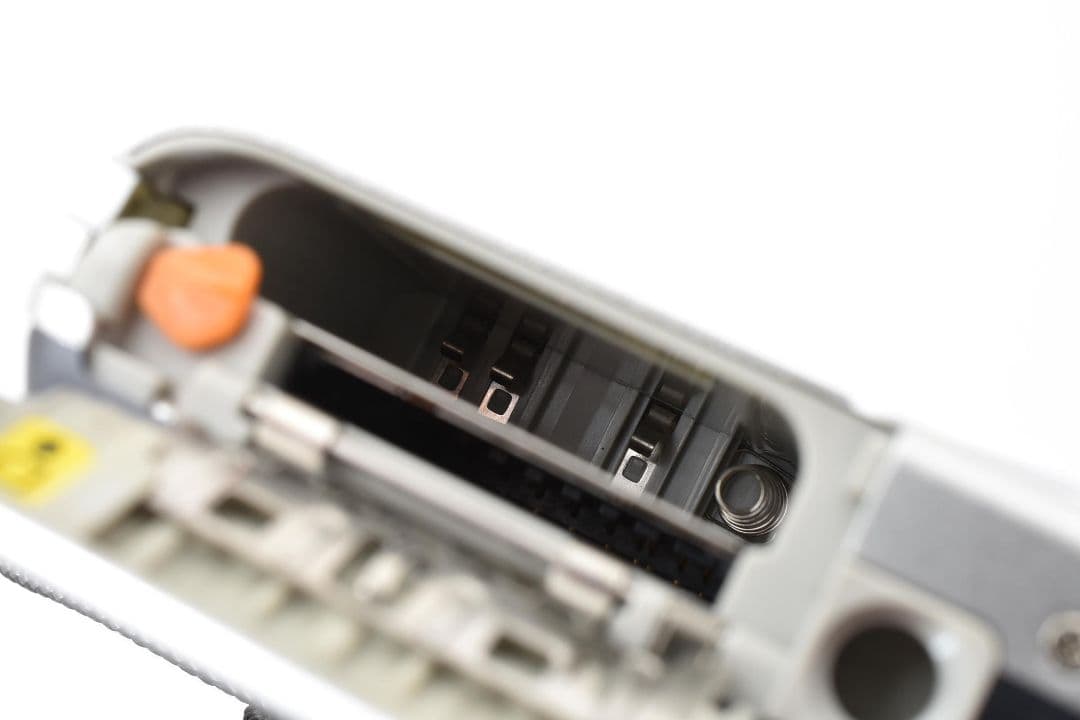 Nikon coolpix S3400 シルバー