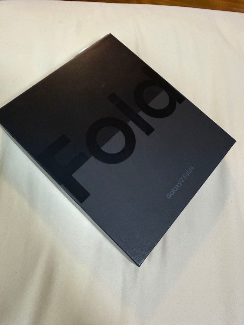美品 galaxy z fold 4 おまけ、元箱