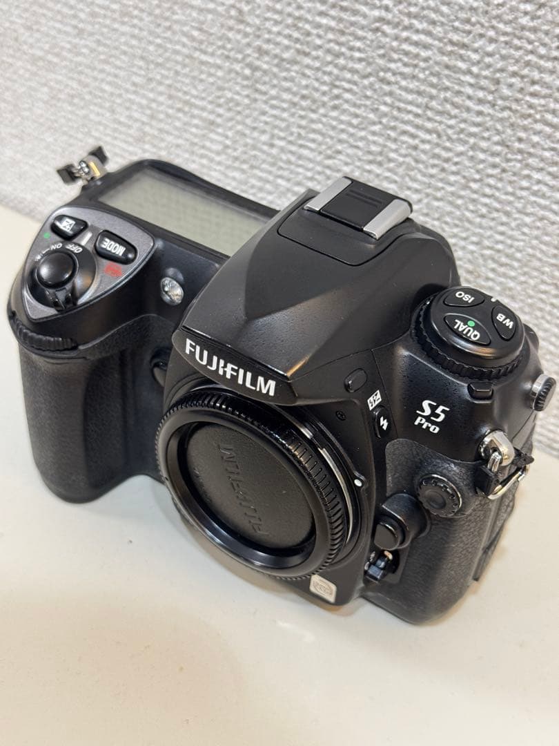 Fujifilm FinePix S5 Pro 本体