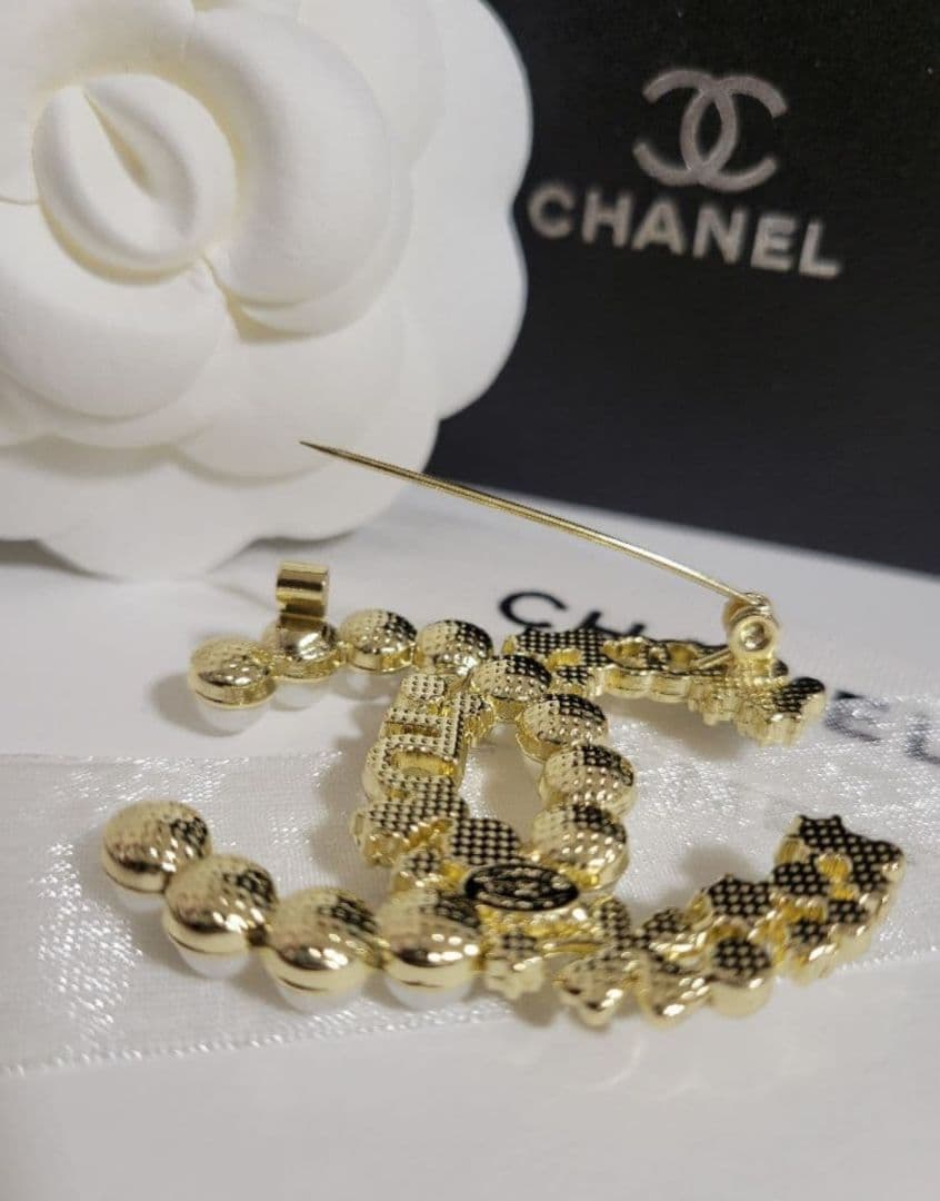 【Rarara様】　シャネル　ブローチ　パール　ゴールド