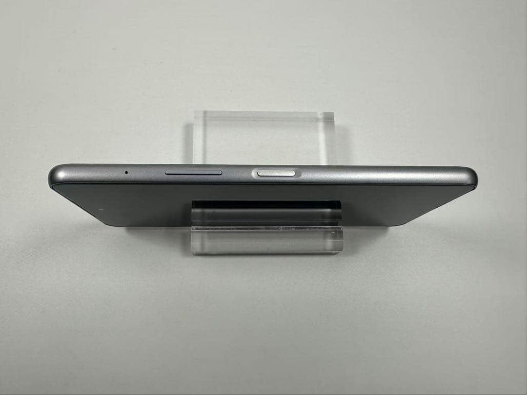 美品 Arrows We2 Plus F-51E 256GB グレイ