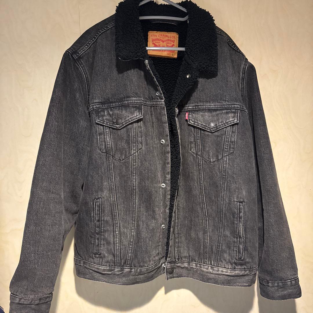 Levi's ブラックデニムジャケット ボア襟付き