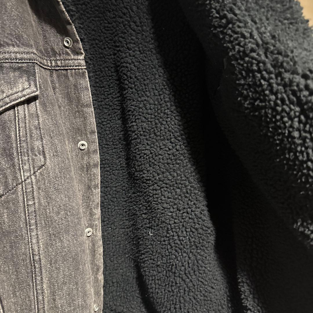 Levi's ブラックデニムジャケット ボア襟付き