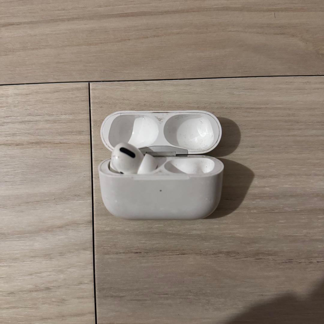 airpods pro片耳のみ 第一世代