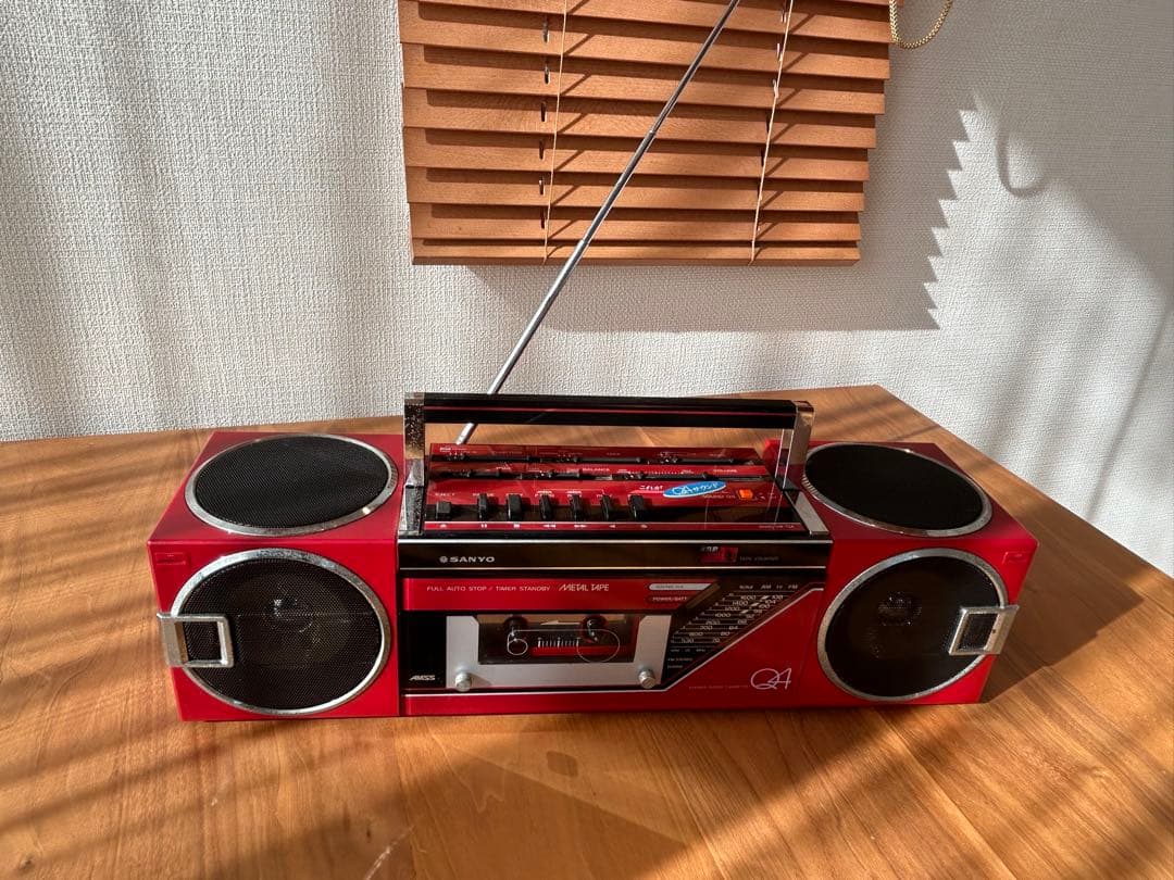 SANYOサンヨー MR-Q4 おしゃれなサウンド ステレオラジオカセット