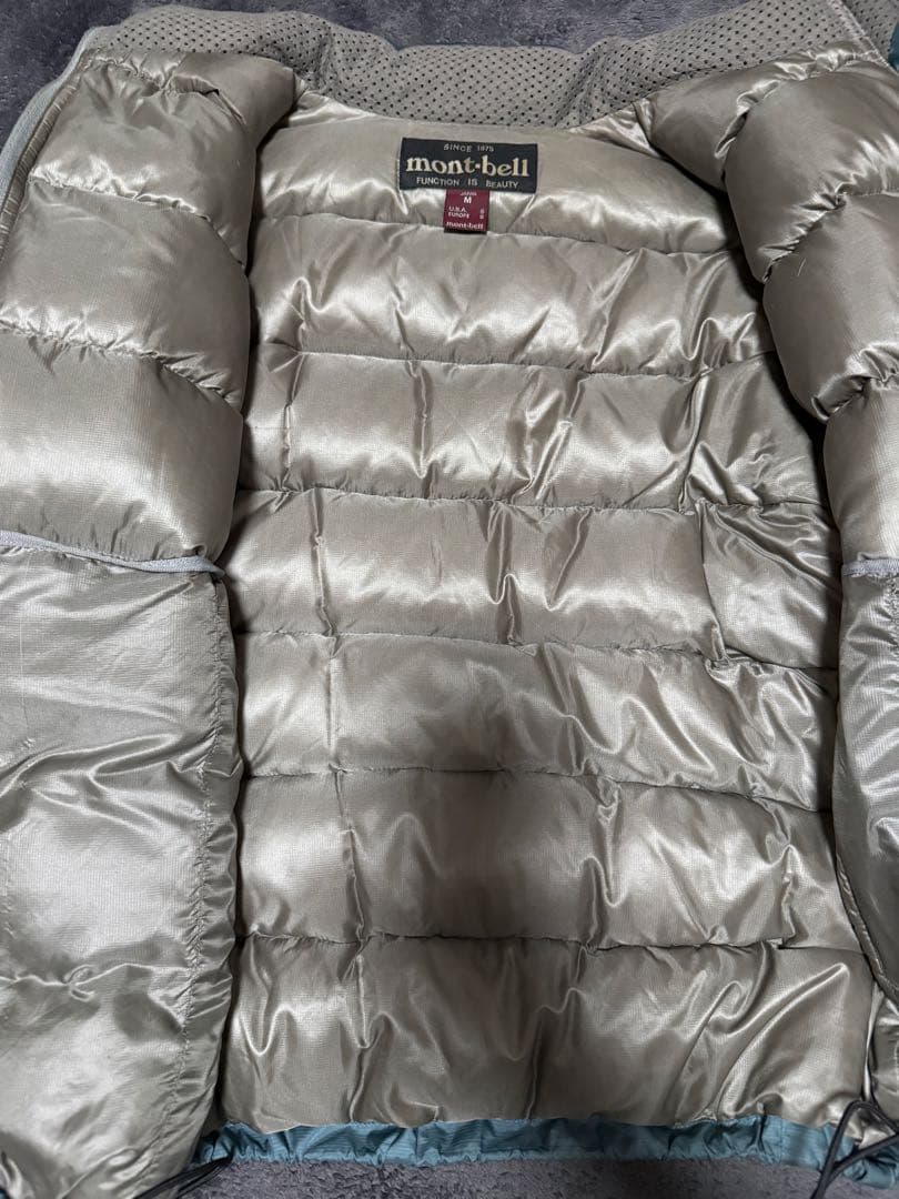 水色mont-bell ダウンジャケット　ドローコード Mサイズ　即日発送