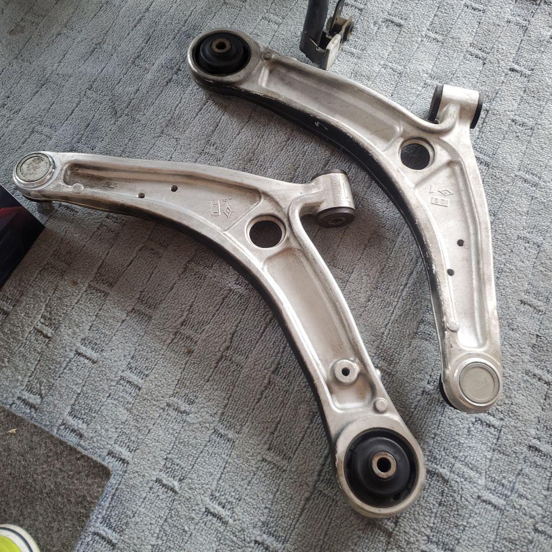 rさん専用　ランエボ10用 フロントロアアーム