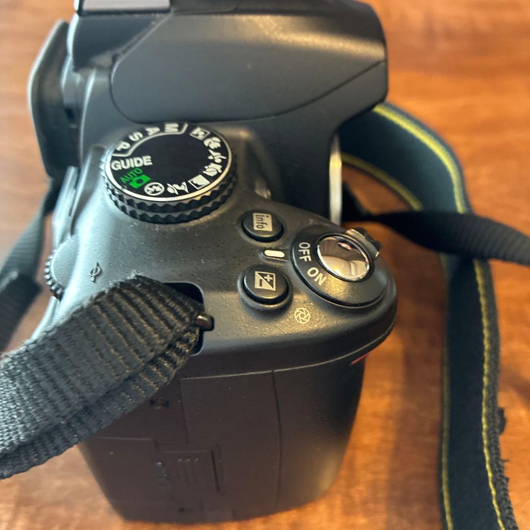 Nikonニコン　D3000 一眼レフカメラ