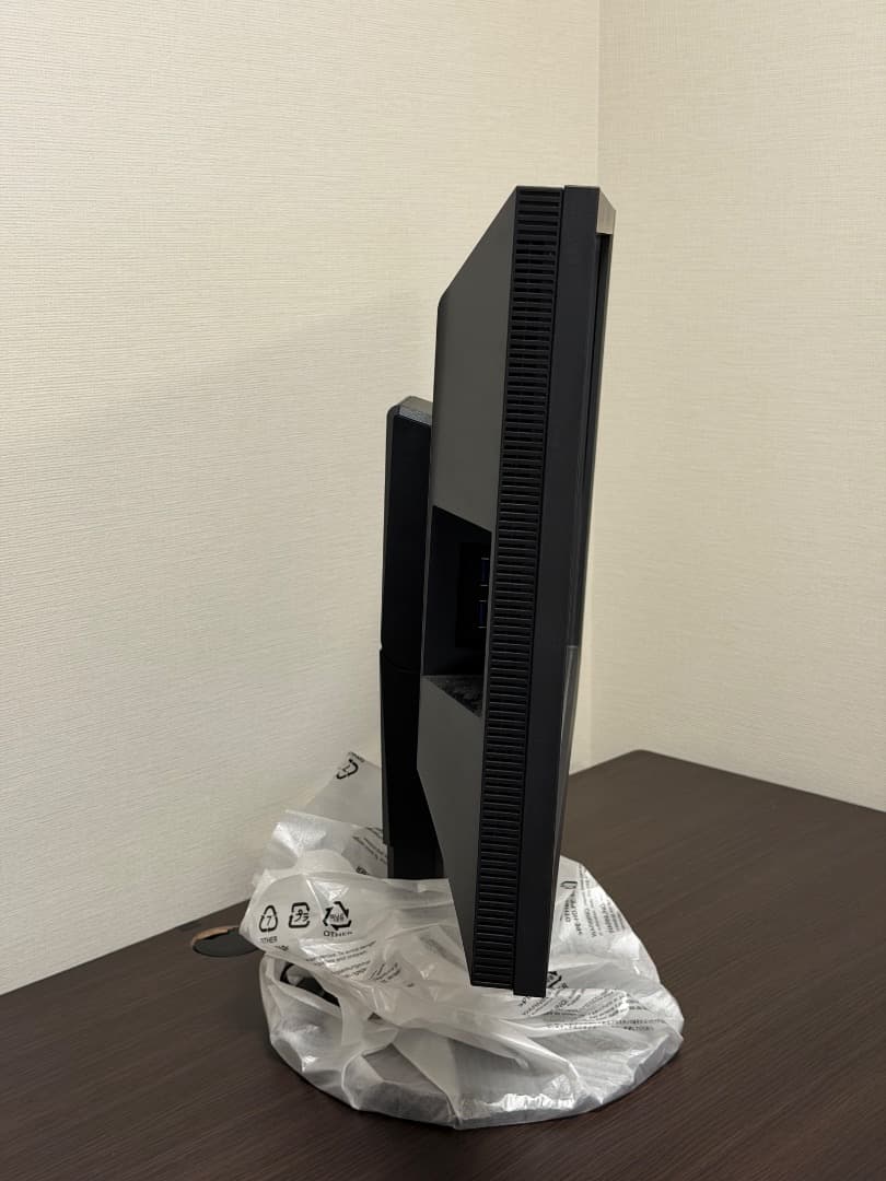 EIZO ColorEdge CS2740 27インチモニター 遮光フードあり