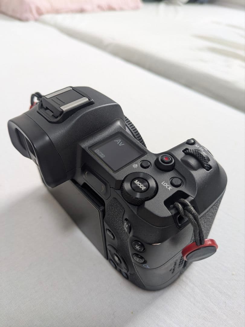 美品　Canon EOS R ミラーレスカメラ 本体　防湿庫保管　付属品多数