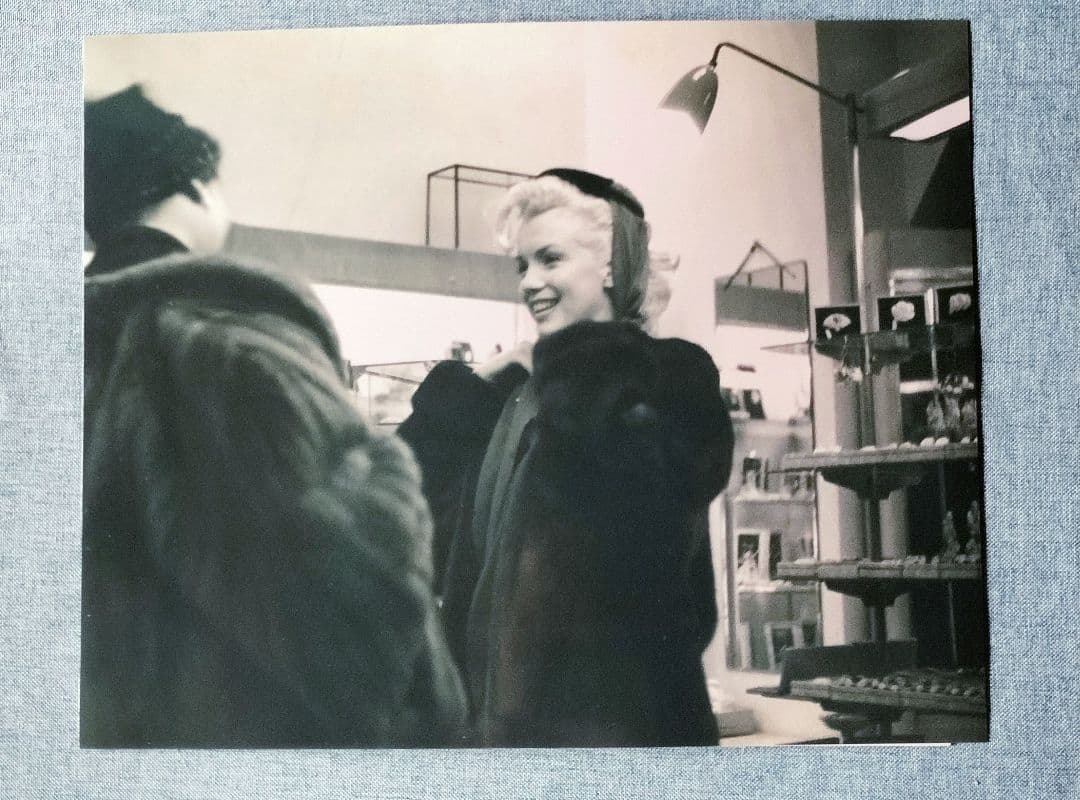 元値の半額！最終価格です【世界に３枚のみ】生写真 マリリン・モンロー