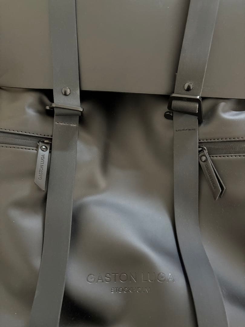 【新品未使用】ガストンルーガ　黒リュック　防水リュック