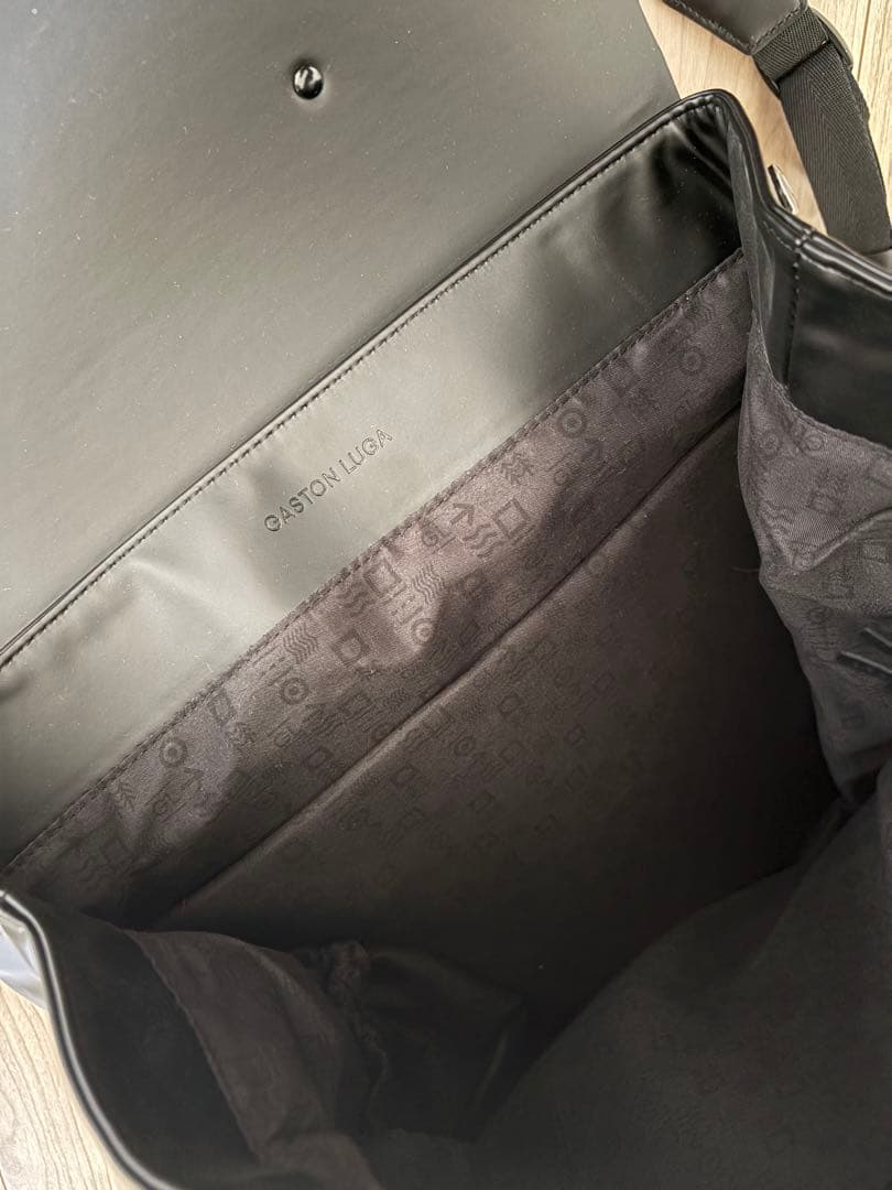 【新品未使用】ガストンルーガ　黒リュック　防水リュック