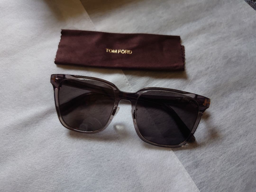 トムフォード TF891 K 20C 55サングラス 117313