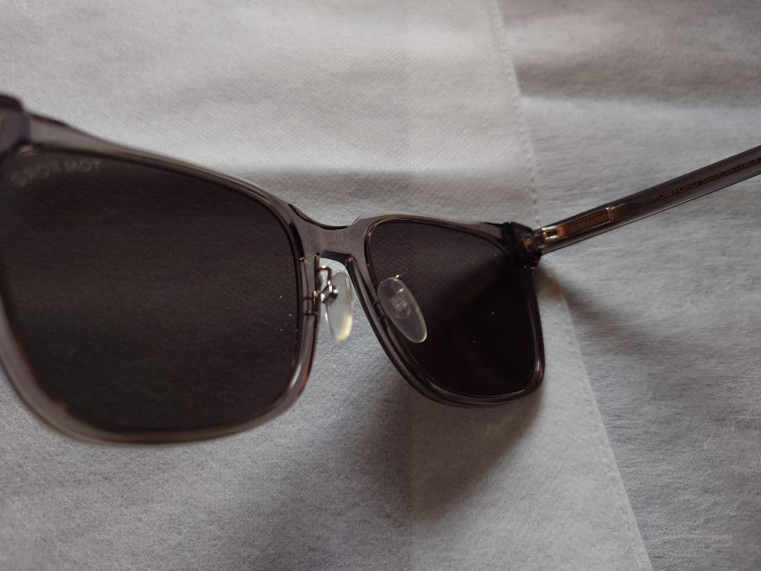 トムフォード TF891 K 20C 55サングラス 117313