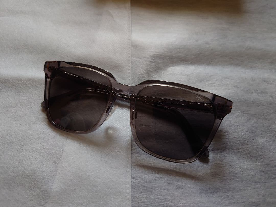 トムフォード TF891 K 20C 55サングラス 117313