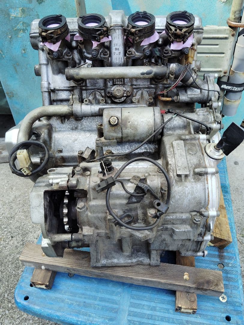 ヤマハ　FZR400 実動エンジン