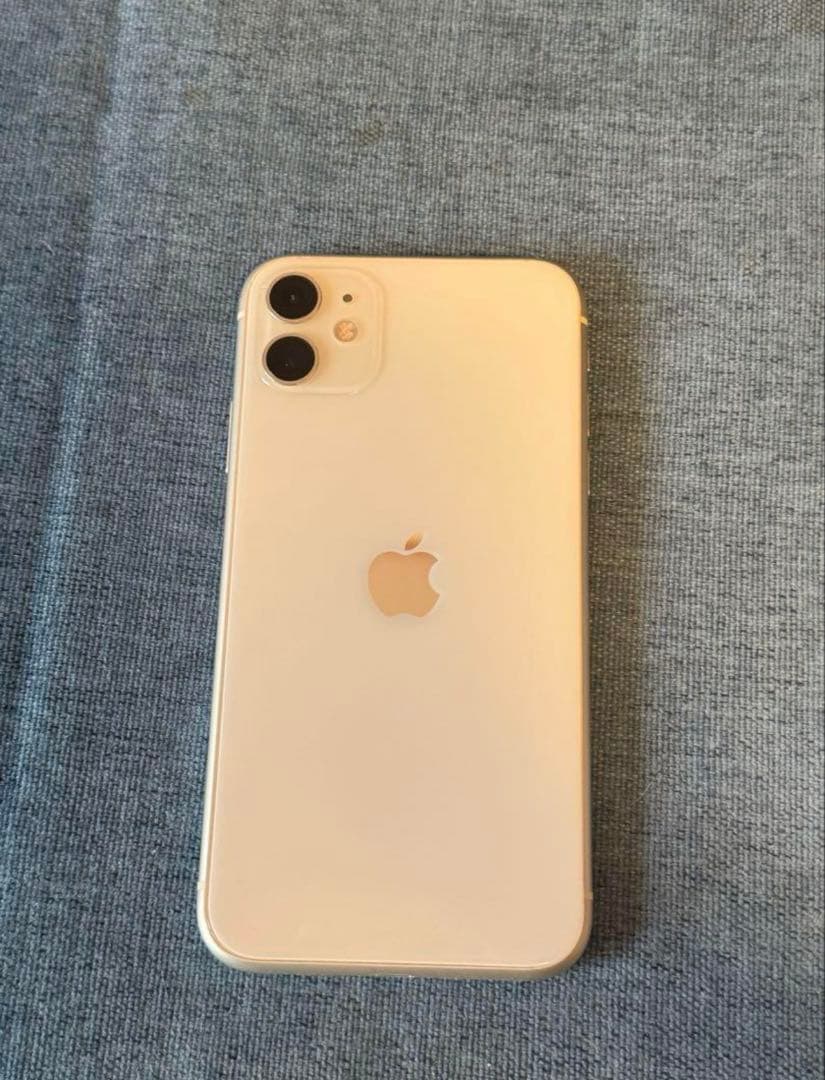 Apple iPhone 11 ホワイト