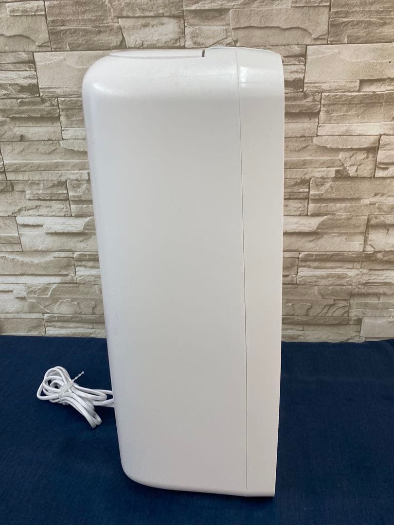 【高年式】25年製 SHARP シャープ　除湿機CV-T71-W