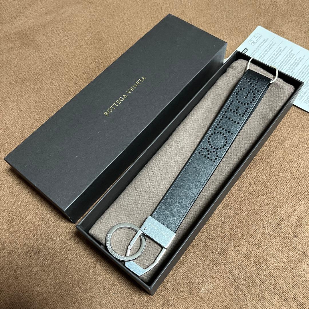 大*輝様 【新品未使用】Bottega Veneta パンチングロゴ 革製レザー