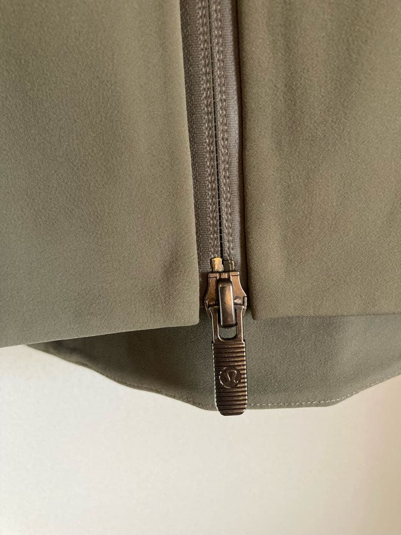 Lululemon ルルレモン フルジップ パーカーコート　 オリーブ　6