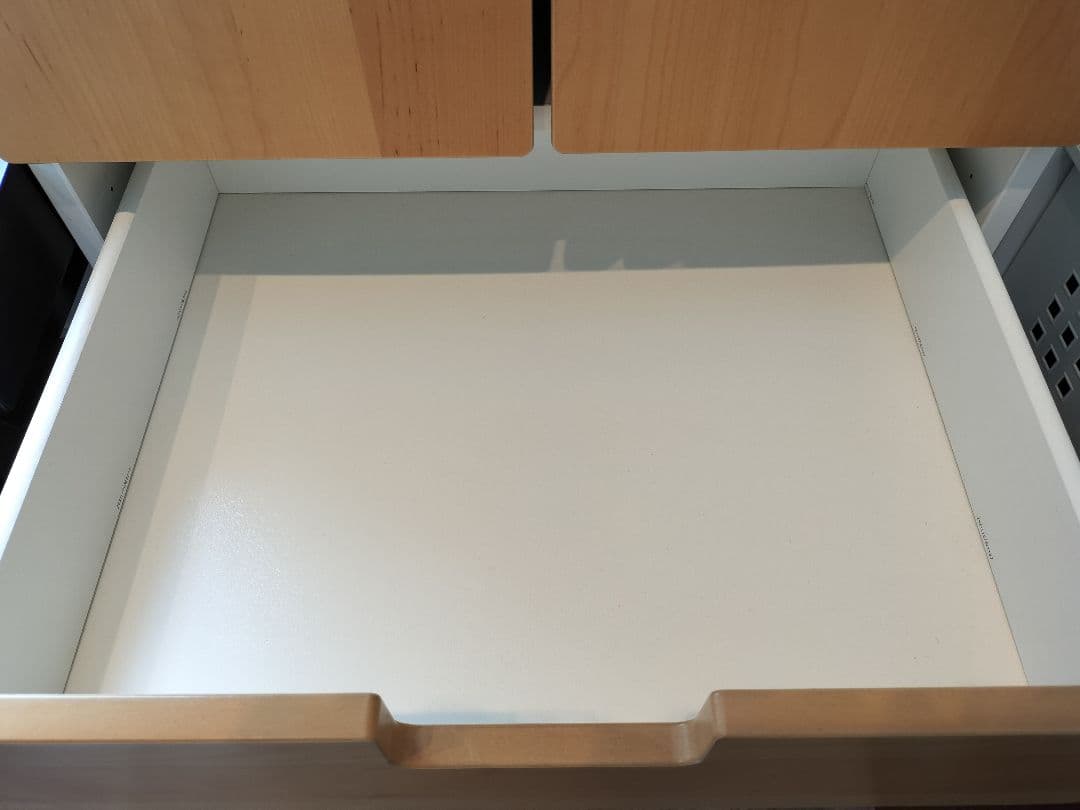 送料込:美品★IKEAイケアStuvaMaladキッズワードローブ※引取は割引