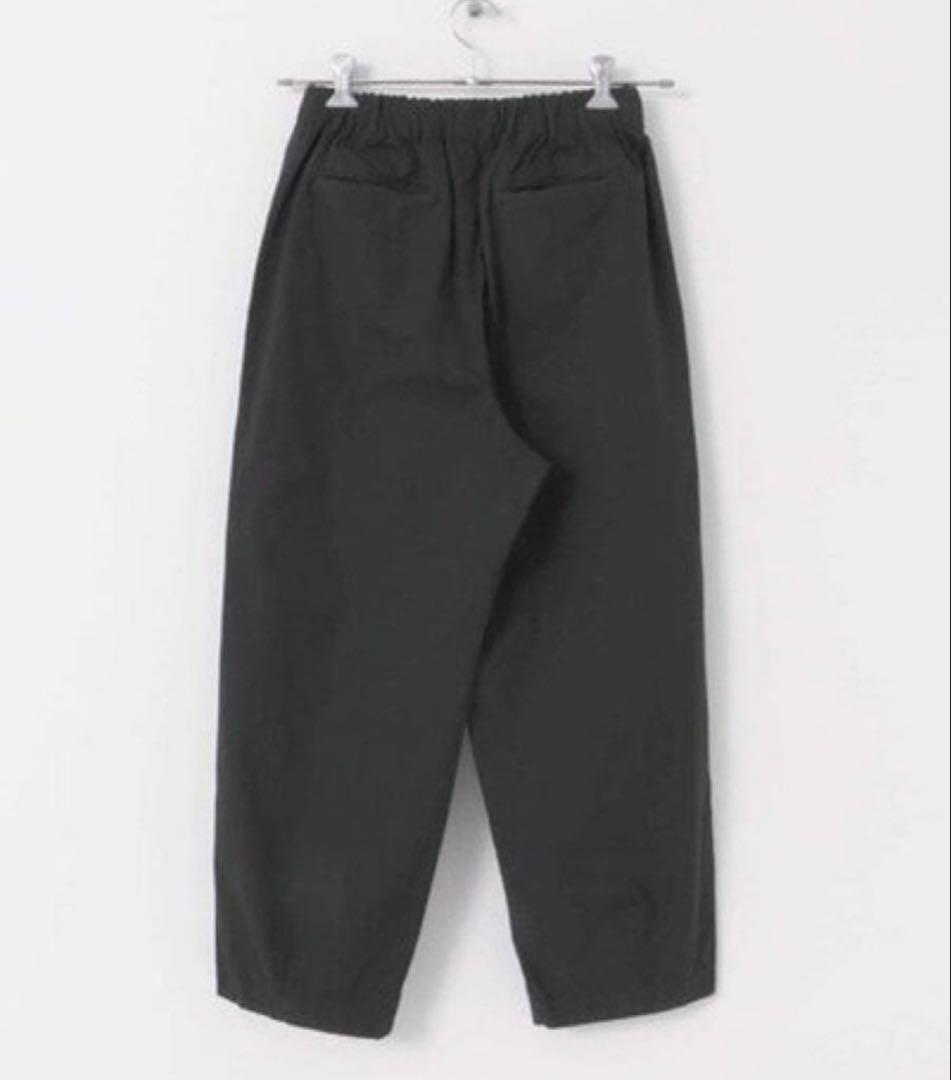 【美品】かぐれ コットンクロップドパンツ 黒