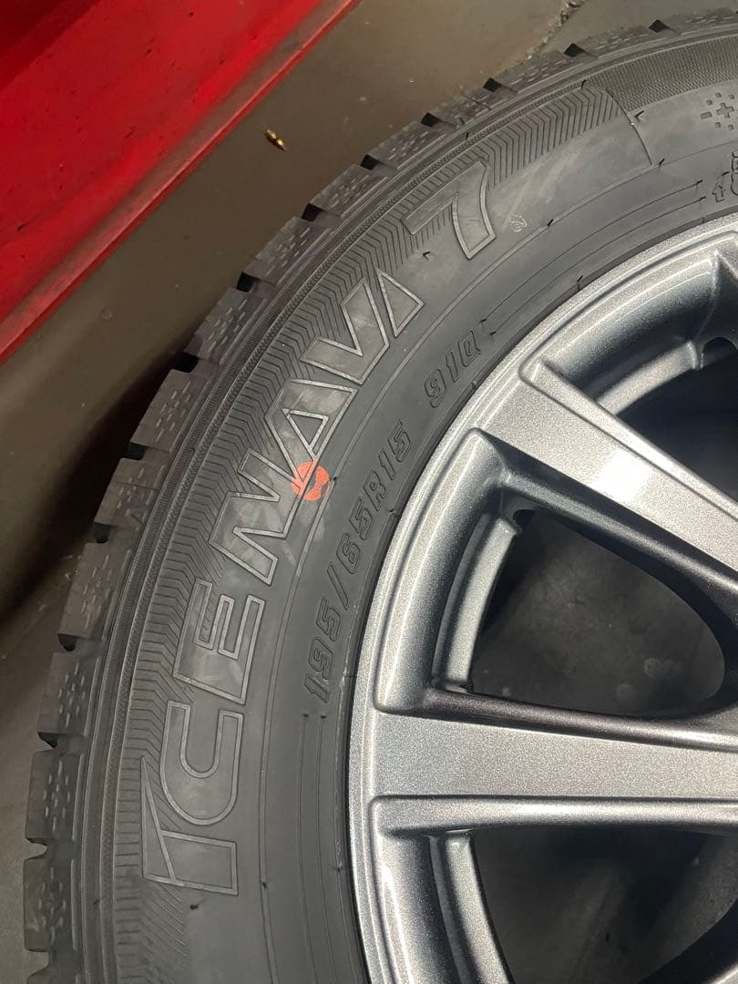 [バリ溝]195/65R15国産スタッドレスタイヤセットセレナC27 ②