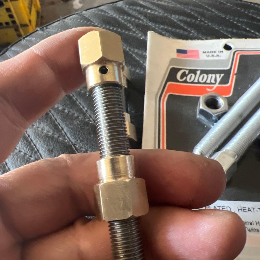 sshh1111さま専用　リヤチェーンアジャスター 右の商品は比較用です。