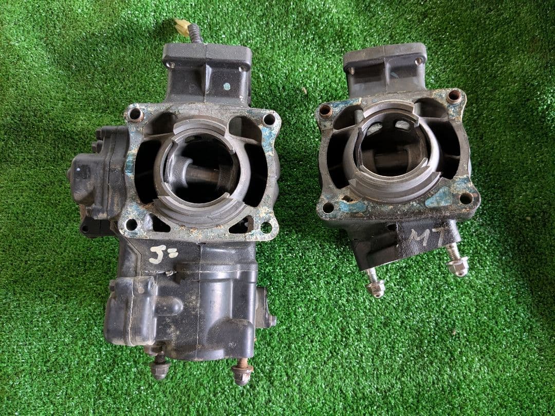 し*ん様 NS250R 用　シリンダー、シリンダーヘッド等　　管理C5