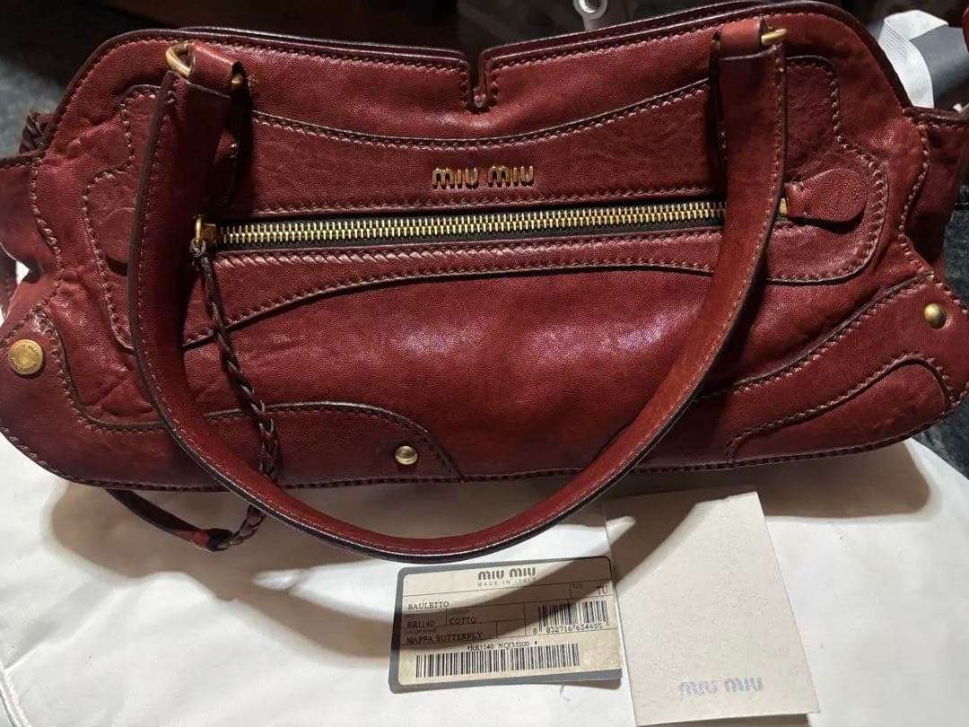 miumiu ナッパバタフライレザー ショルダーバッグ