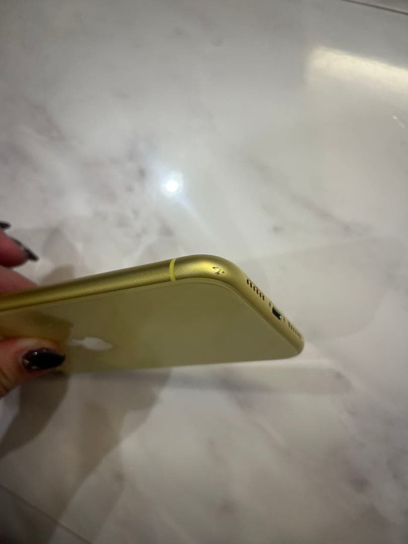 Apple iPhone 11 イエロー 本体