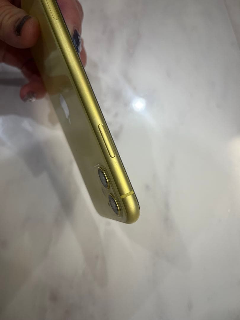 Apple iPhone 11 イエロー 本体