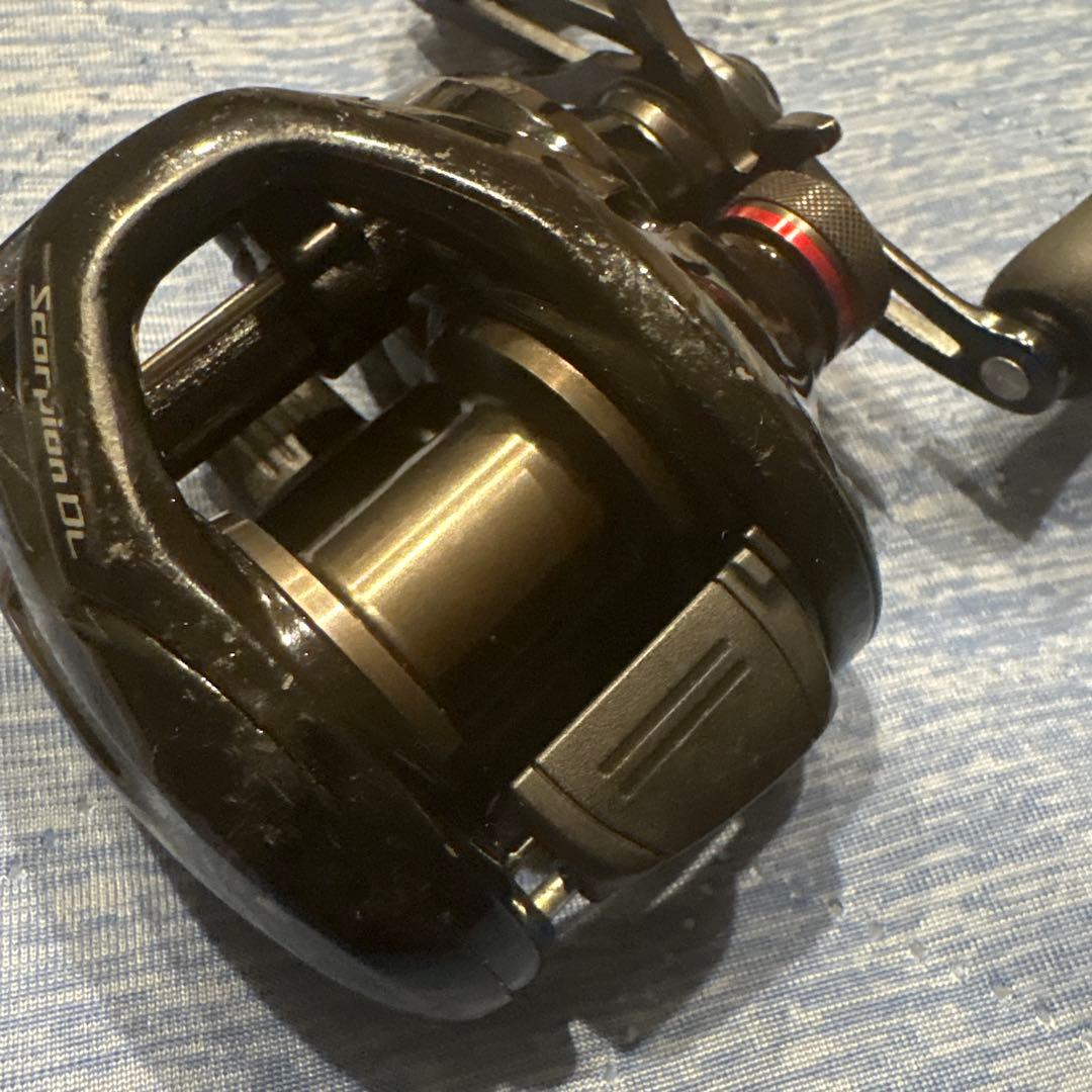 17スコーピオンDC 100HG シマノ　リール