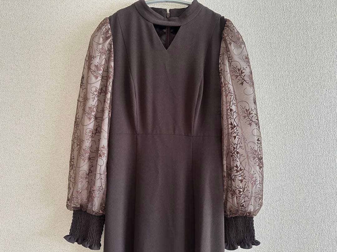 ANDRESD アンドレスド スリーブエンブロイダリー ドレス　ブラウン