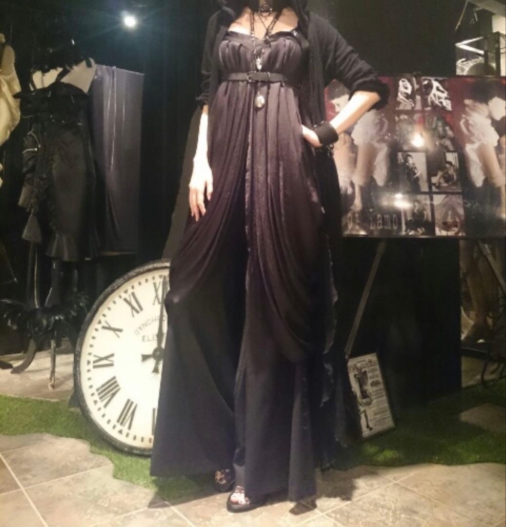 alice auaa エナメルレザーブラ