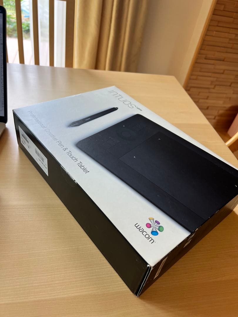 【美品】Wacom Intuos Pro ペンタブレット 本体