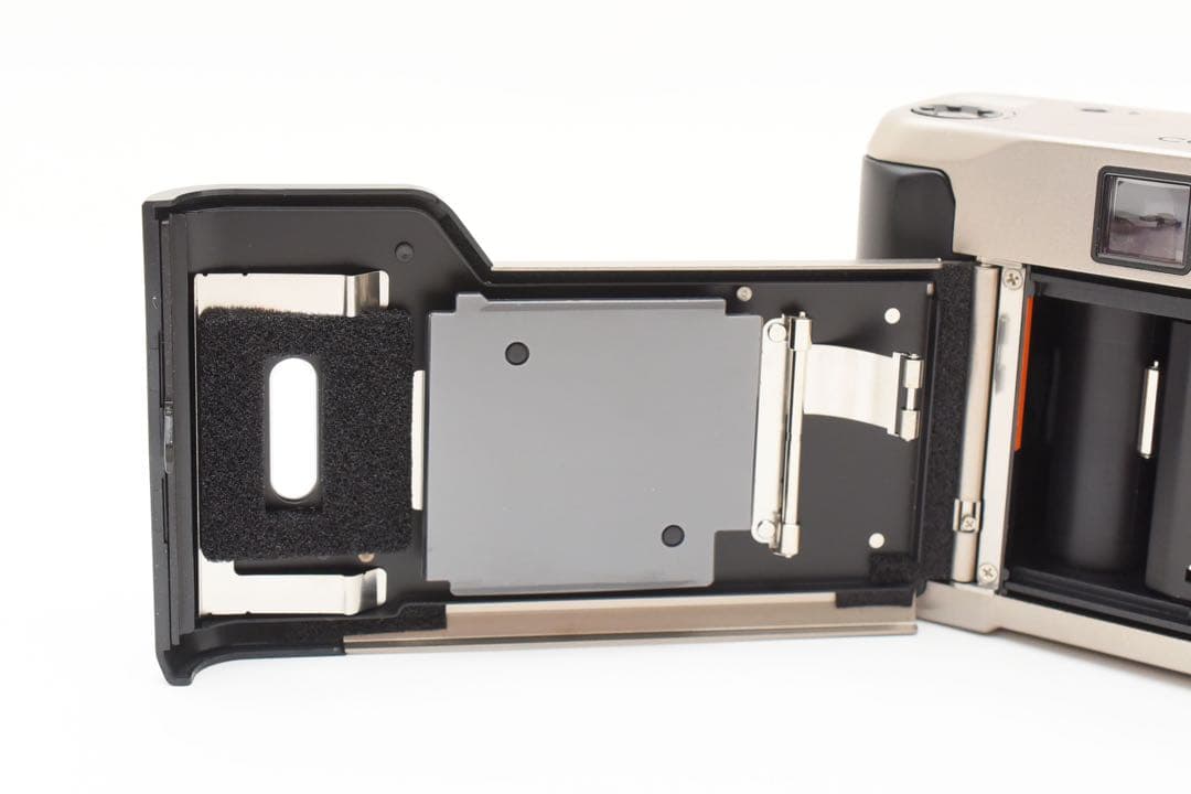 完動品　高級フィルムカメラ　CONTAX TVS