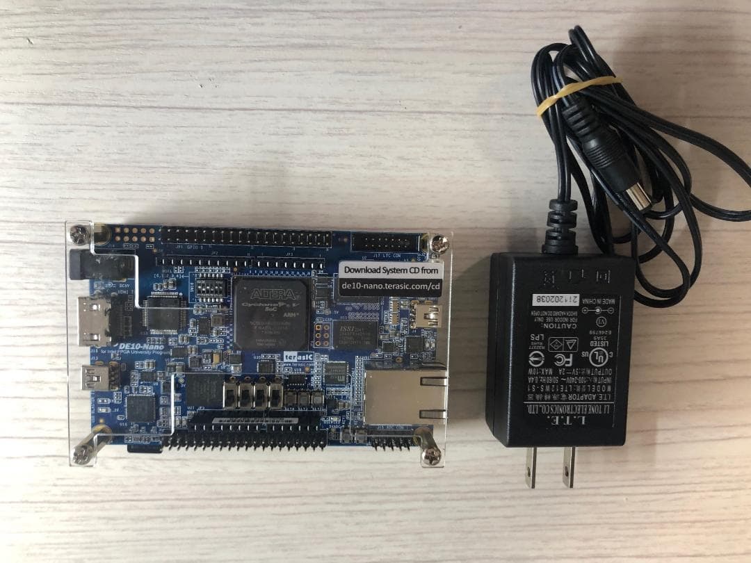 FPGAボード　DE10-Nano + LT24