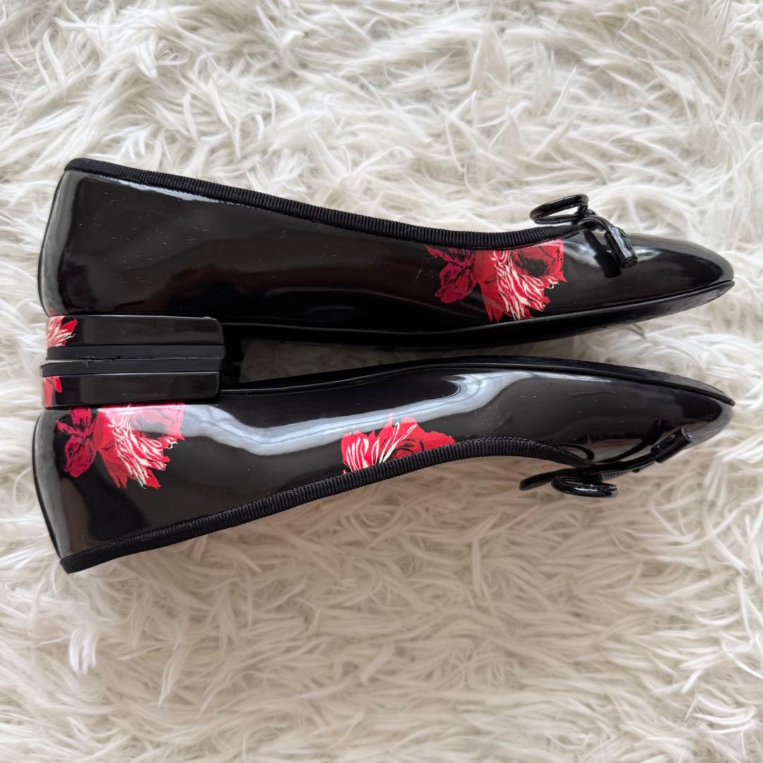 【プラダ】パンプス　エナメル　リボン　ゴールド金具 34　黒　赤　花柄　箱付