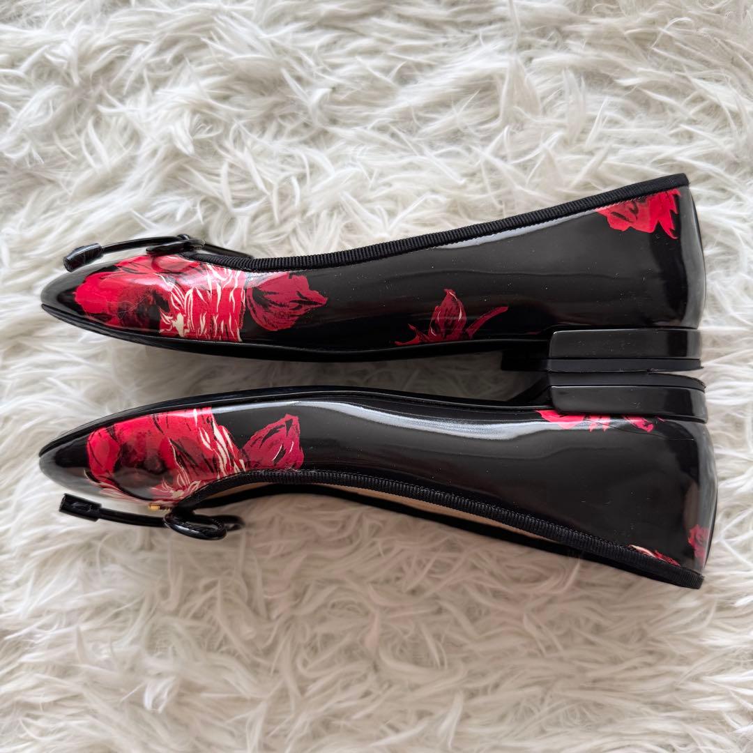 【プラダ】パンプス　エナメル　リボン　ゴールド金具 34　黒　赤　花柄　箱付