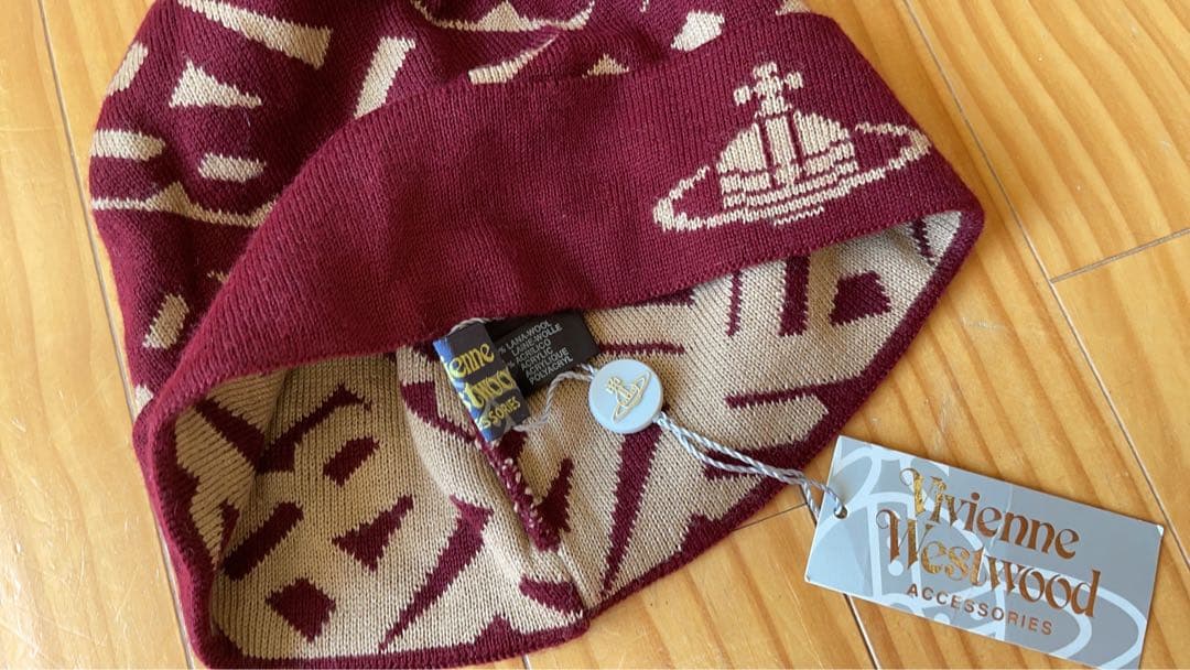 ね*こ様 【新品・未使用】ヴィヴィアン　ニット帽　ビーニー　ロゴ付き